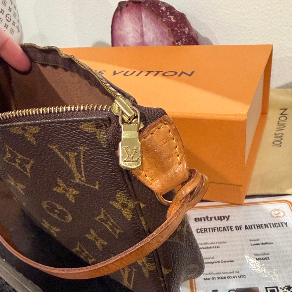 Louis Vuitton pochette - Picture 7 of 7